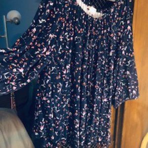 NEW! Gorgeous Printed Peasant Blouse Dia&Co